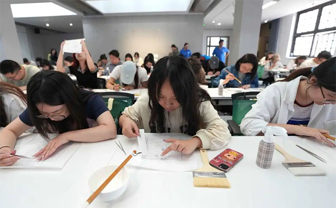 ��ѧ������ż��޸�����