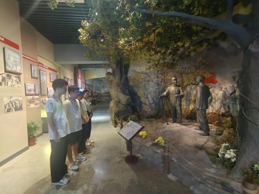 �Ϸʴ�ѧ���ѧѧ����֧�����Ϸ���ɽ��ʿ��԰��չ���⵳�ջ