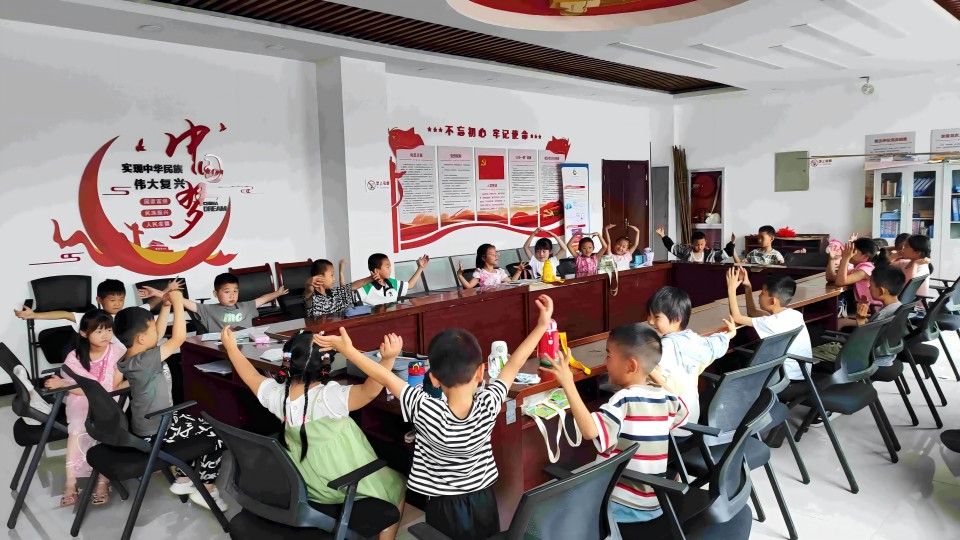 �����Ƽ���ѧ����ѧԺ�������غ��������������ʵ���ŶӸ������и��������´忪չ֧�̻