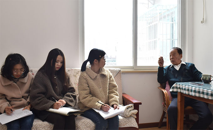 ë�ڣ����ϲƾ�������ѧ��