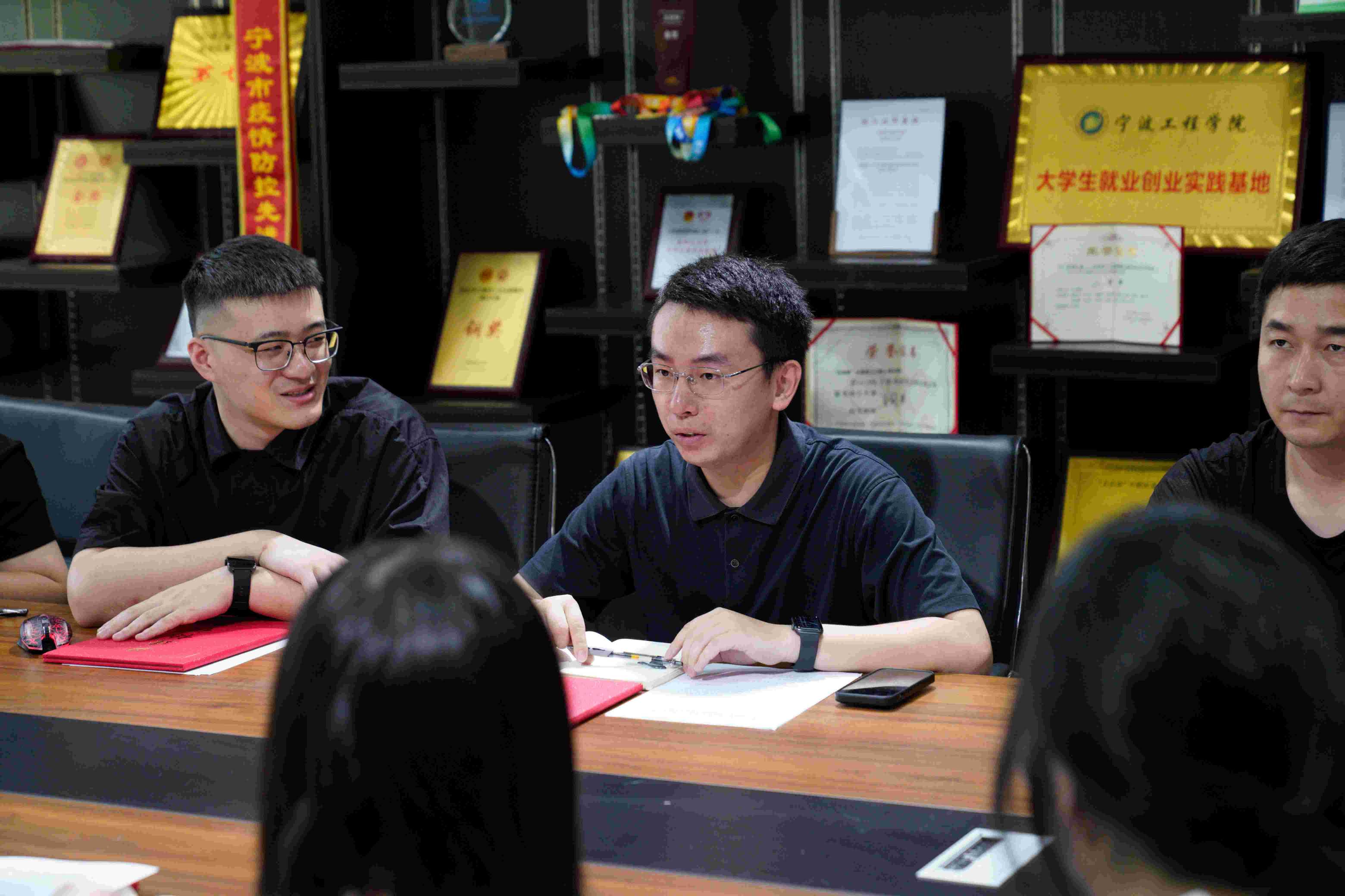 ��У�����ϣ�������ҵ����ɳ��¼�Ԫ