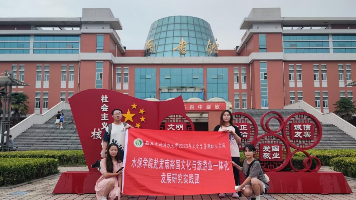 ����ԣ���Ļ�����չ��ɫ����