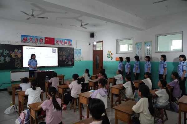 �����١��ػ��ɳ� | ������΢�⡤������̡�ʵ���Ÿ�Ů��ͯȨ��