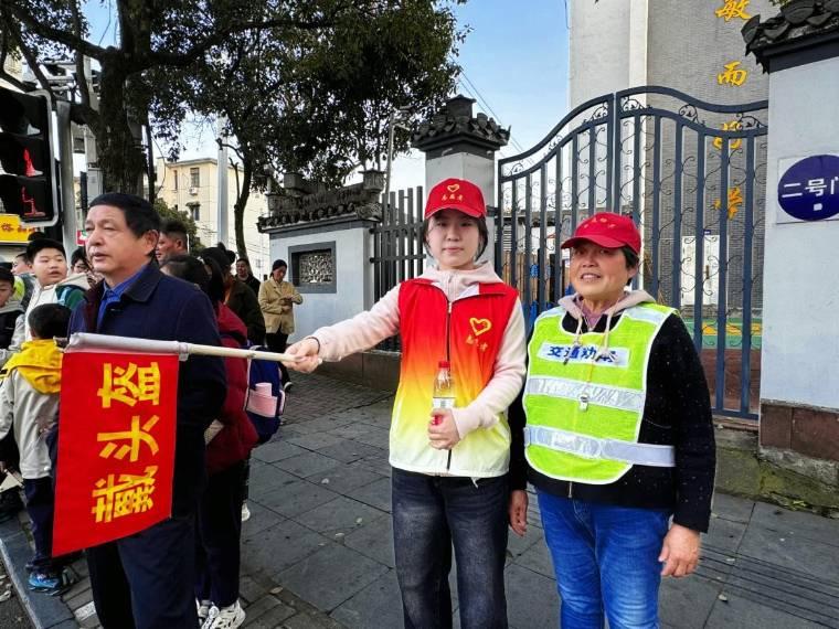 ��ɽѧԺ��ѧ��ͳ��ѧԺ���õ����ˣ���ȫ�ڼ�����ͨȰ���