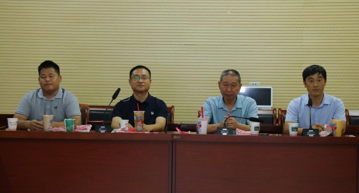 �������������У����������ƴ