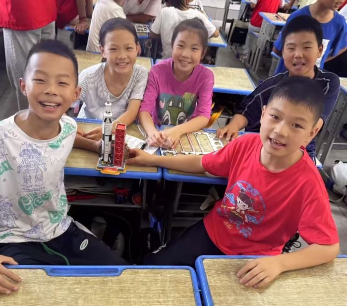 ����ҽҩѧԺѧ�������磺�����ǻ�ӳ����������һ������â