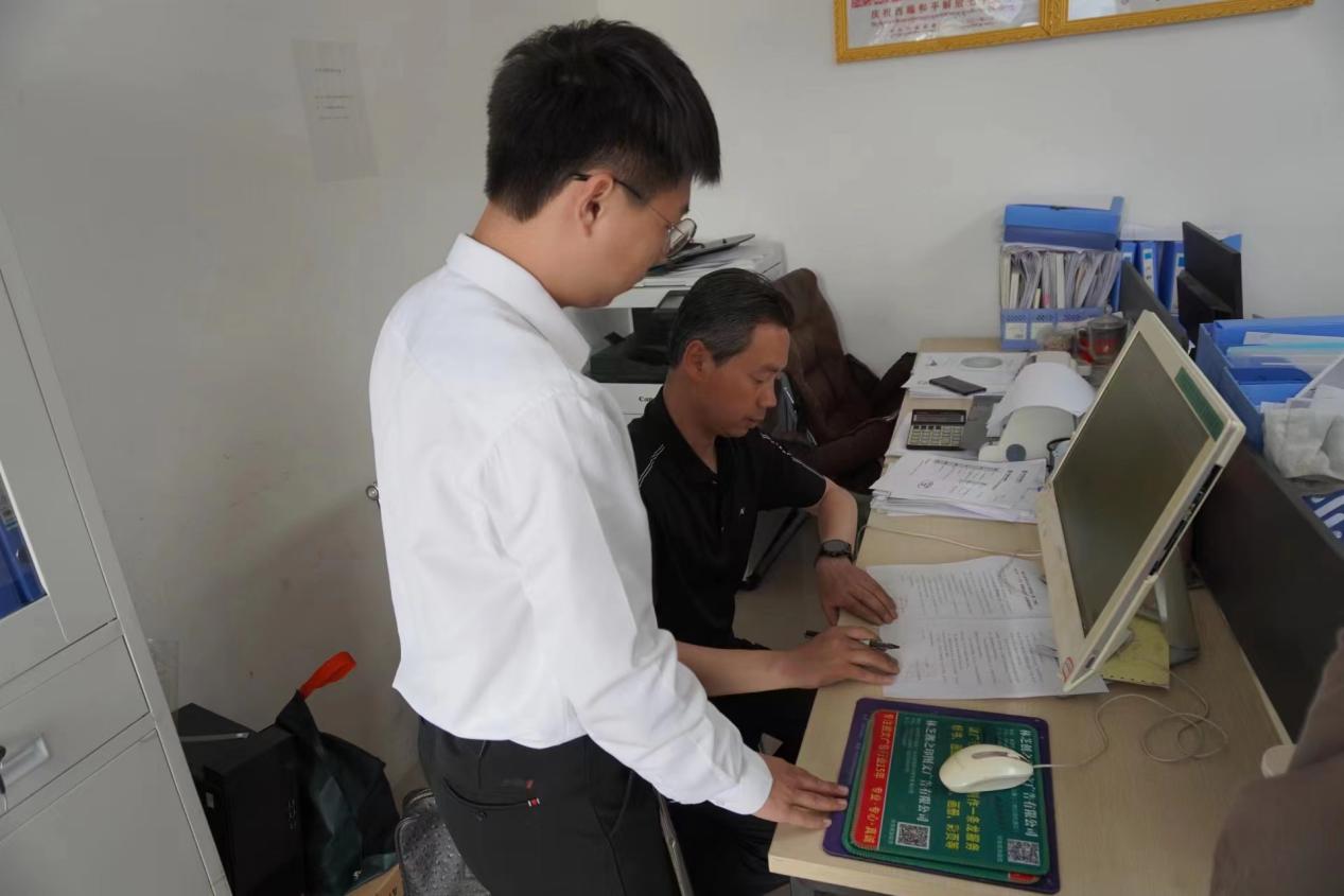 �������������Ϲ�ҵ��ѧ��������������֥�а�����ǩԼ��ѧ���������ʵ������