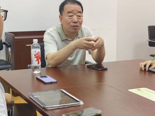 �Ϻ����� ʦ˵��̸�����ɷ��Ϻ�����ѧԺ�¸��ֽ��ںͺ�������