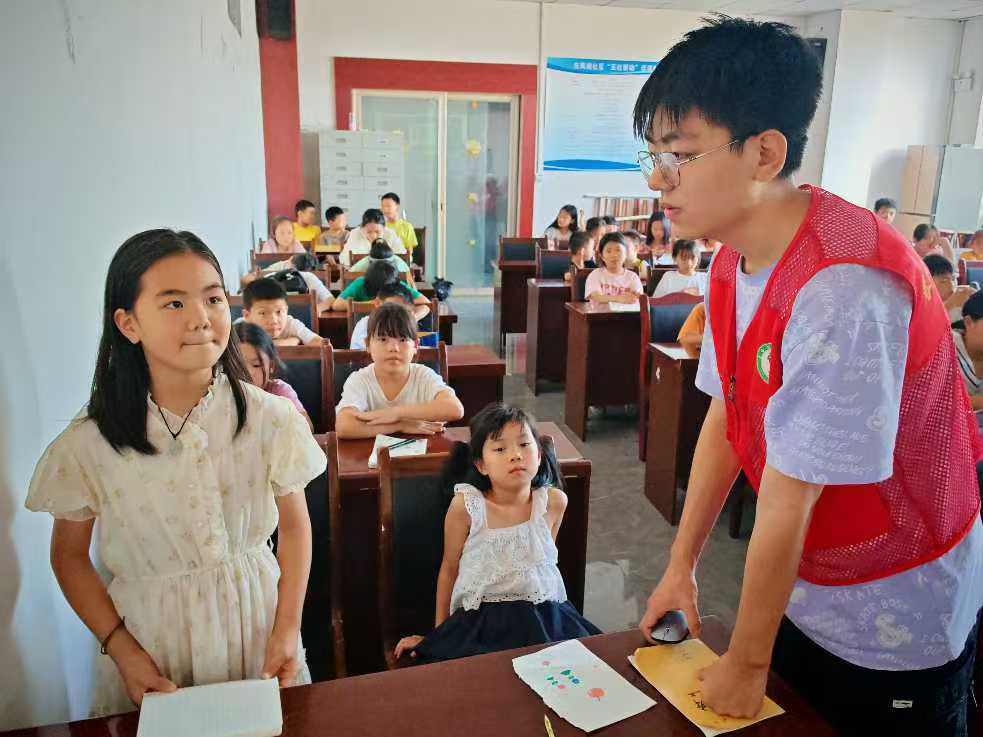 ɽ����꣬³ǭ��Լ�����ĳǴ�ѧ³��ǭ��־Ը����ӿ�չϵ��ʵ���