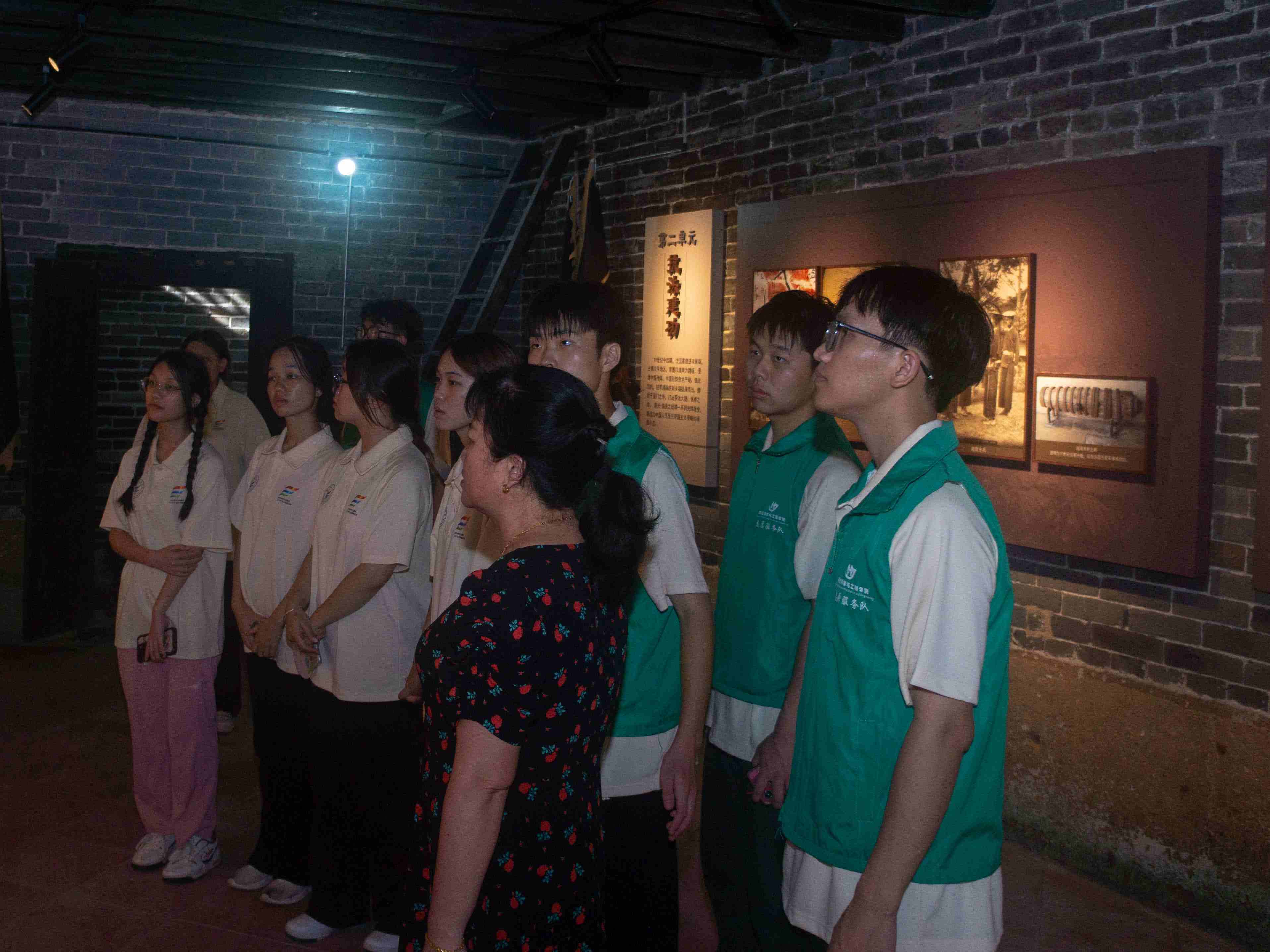 ����������ѧ���������ʾ��У����������Ž���ƪ��