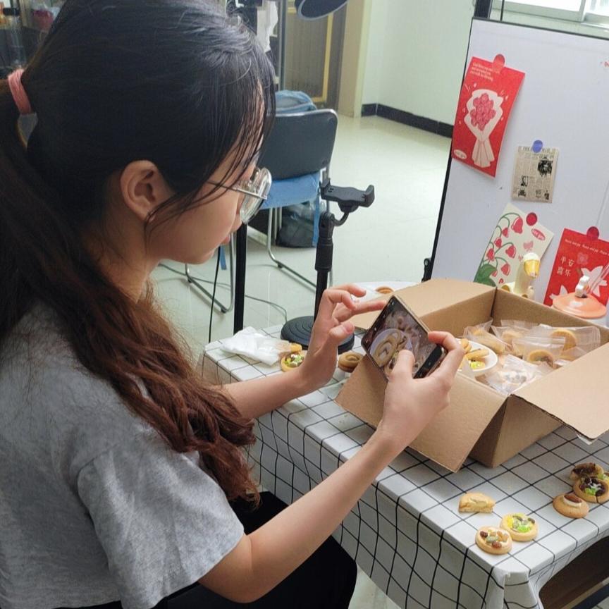 ����ѧ�����ʵ�����߽���ý�壬��������ҵ