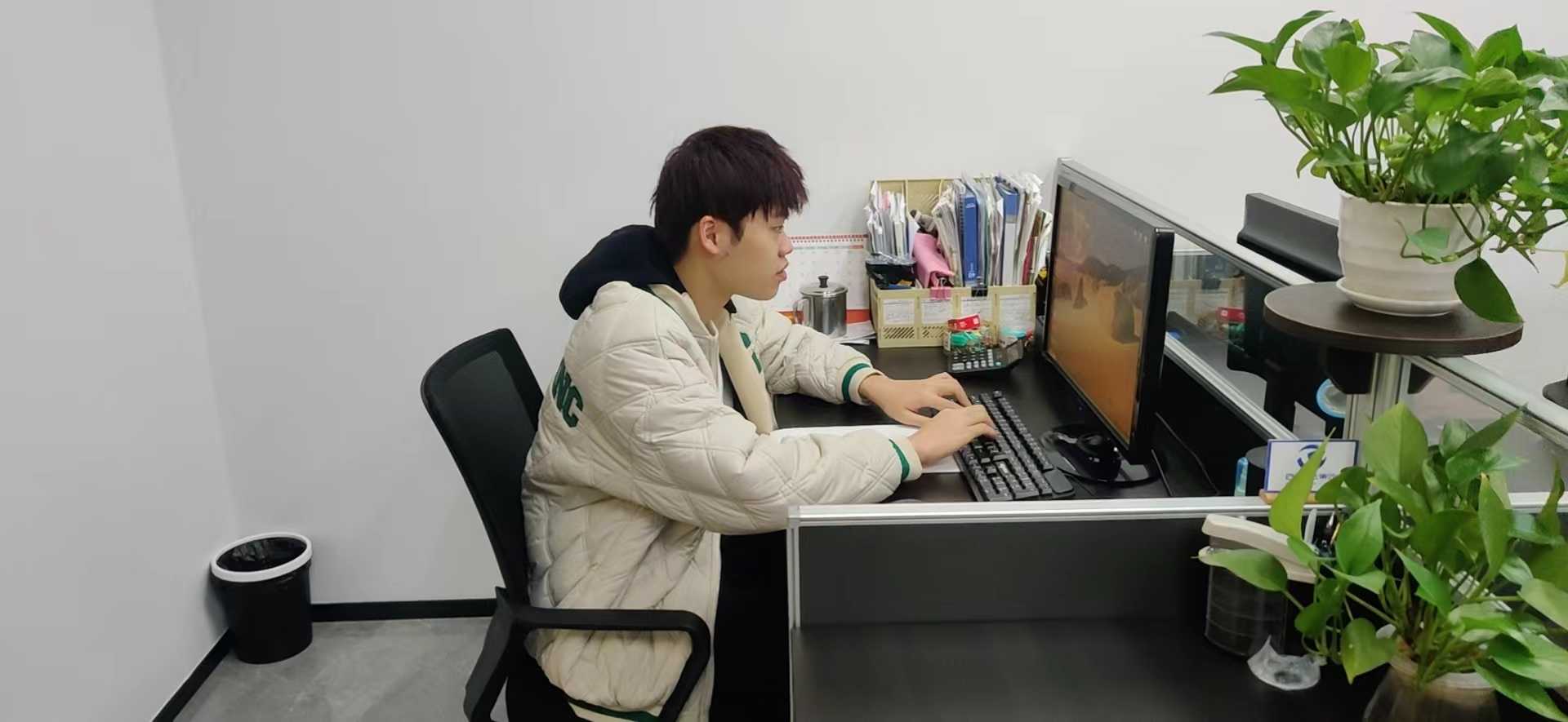 ���ػ��㸺���������١����ʵ���Ӷ�Ա��������չ��λ����