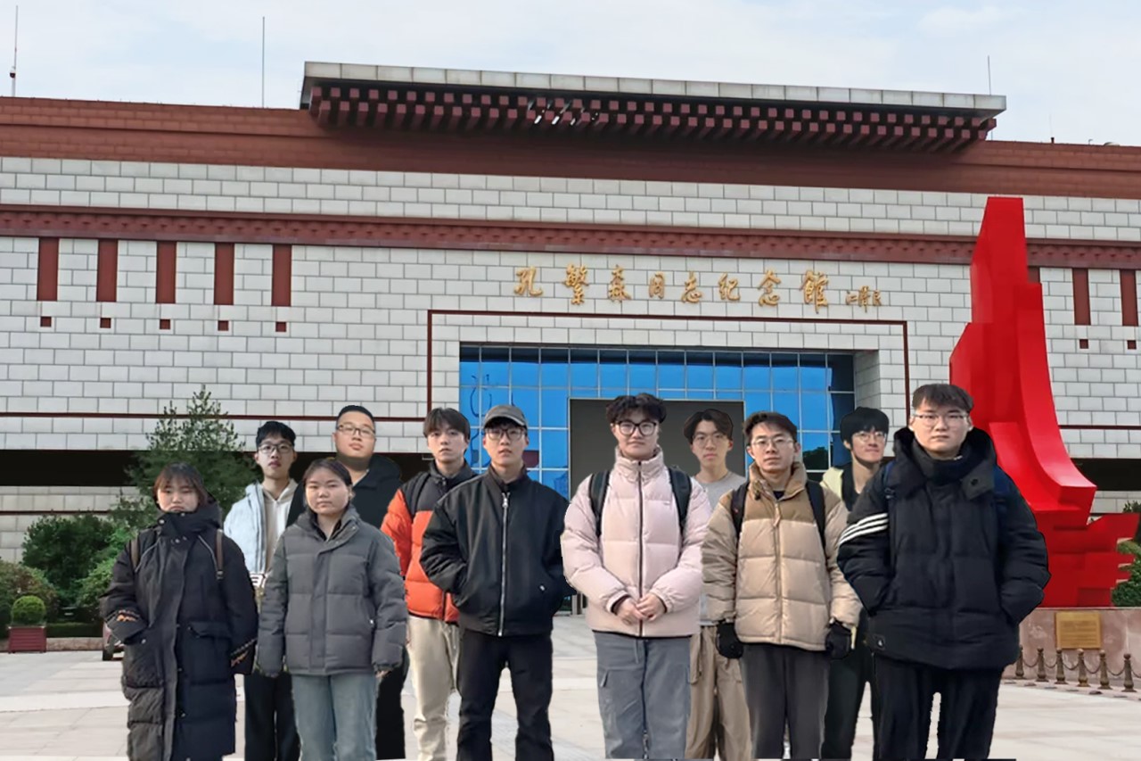 �ιۿ׷�ɭͬ־����ݣ����к�ɫ���򣬺�����׾���