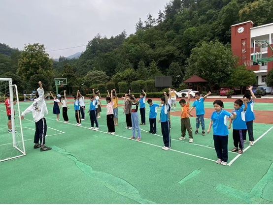 ����������ҵѧԺ�����磺�߽����У԰���ػ���ͯ����