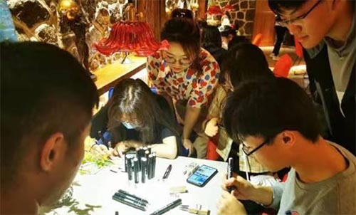 ɽ������ѧԺ����Ĺ�������ʵ���ӿ�չϵ�е��л