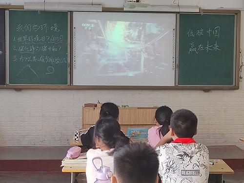 ɽ��ѧ�������磺��ө��֮�⻤ͯ��Ц�������տ�һֱ���ж�