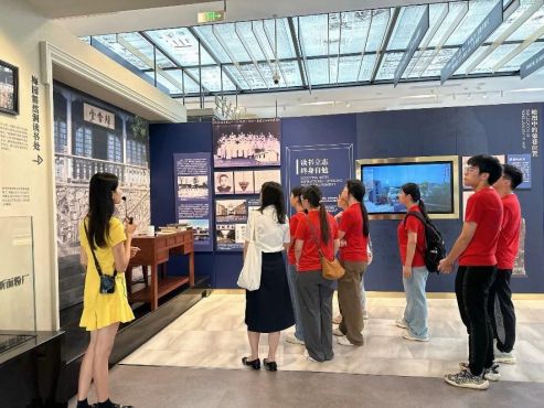 �粨֯�� ����δ�� �����Ӻ���ѧ��ҵʵ���Ÿ������������繫˾�������ʵ��