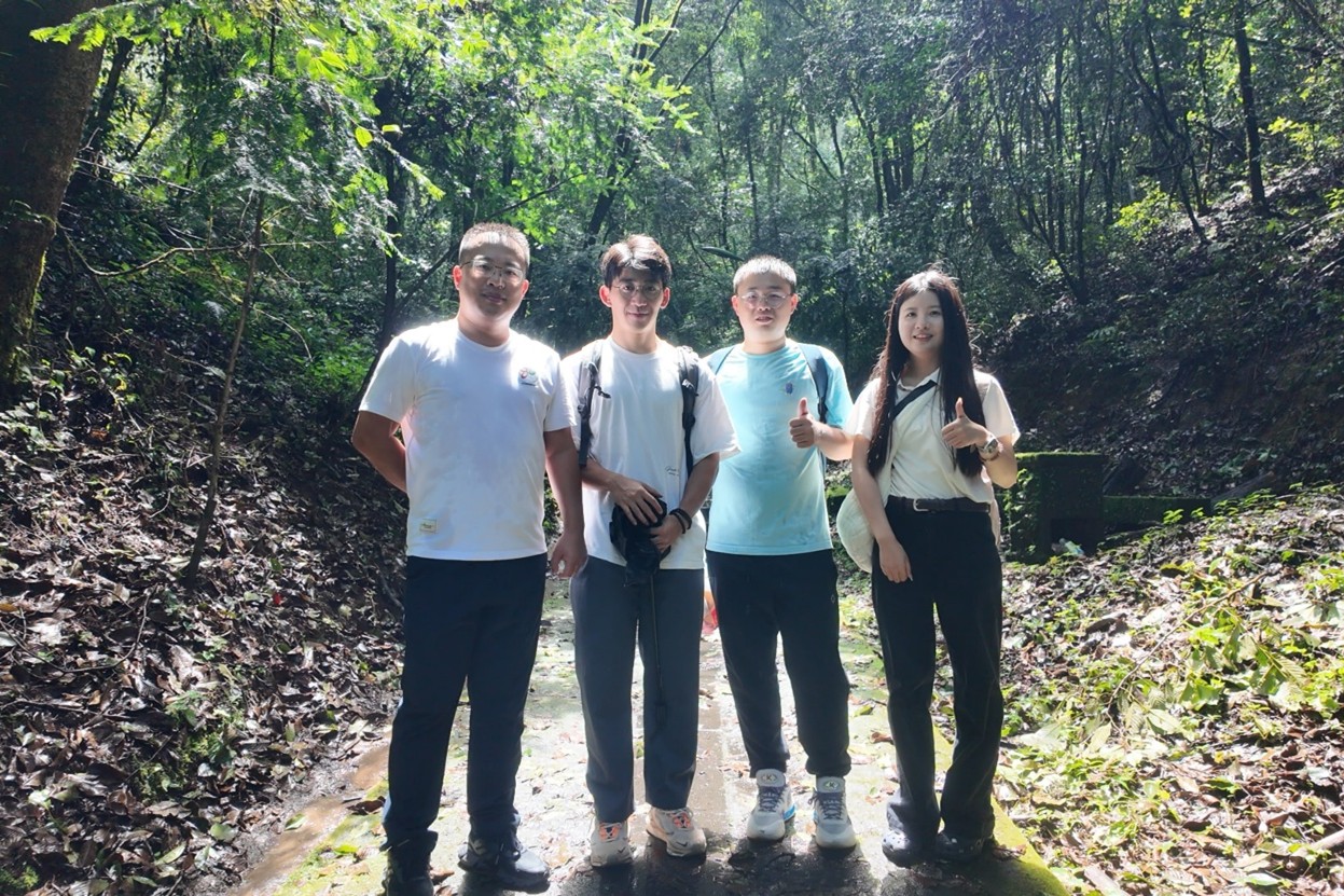 ѭ�����㼣�����ഺ���� ����������ѧ�Ӹ���̽Ѱ��Ѫ�ⳤ�ǡ���ս����ӡ��