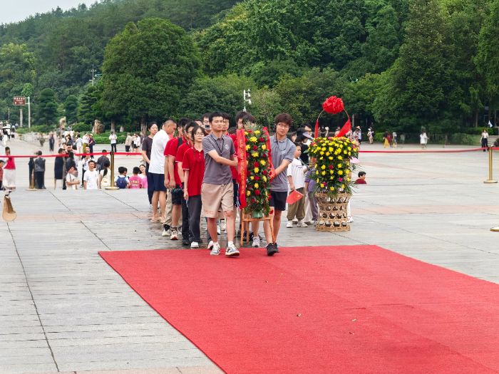 ������ѧ�漣Ѱ�١��й�����ʵ����̽��ë�󶫹��������ɫ����