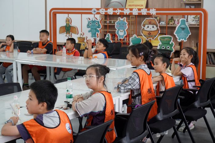 ���մ�ѧ���Ĳ�ʷ�ߡ�ʵ���Ӵ��¿�չ���Ļ�����ʵ���