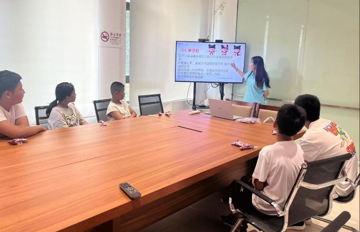 ��ʳ�����ȷ�ʵ���ſ�չ����λһ�塱���ʵ���