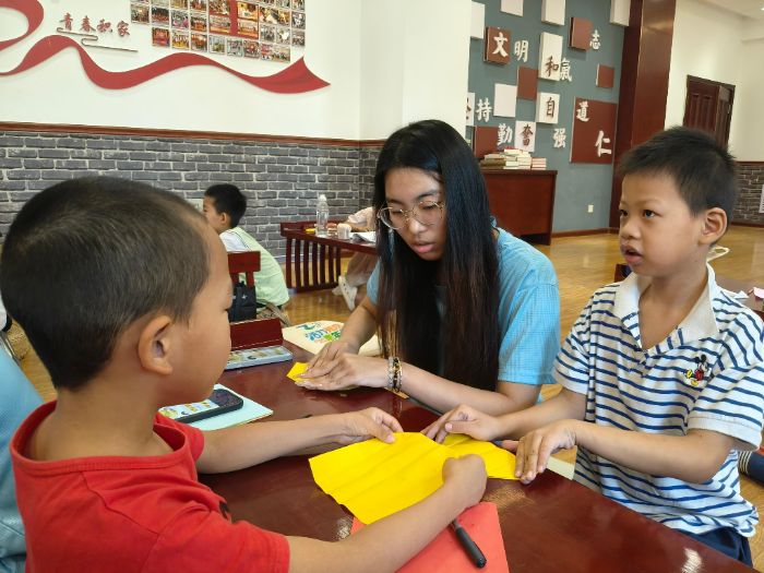 ��н���ഫ���������̡�ʵ���ſ�չ��ֽ��ѧ��ѧҵ�����