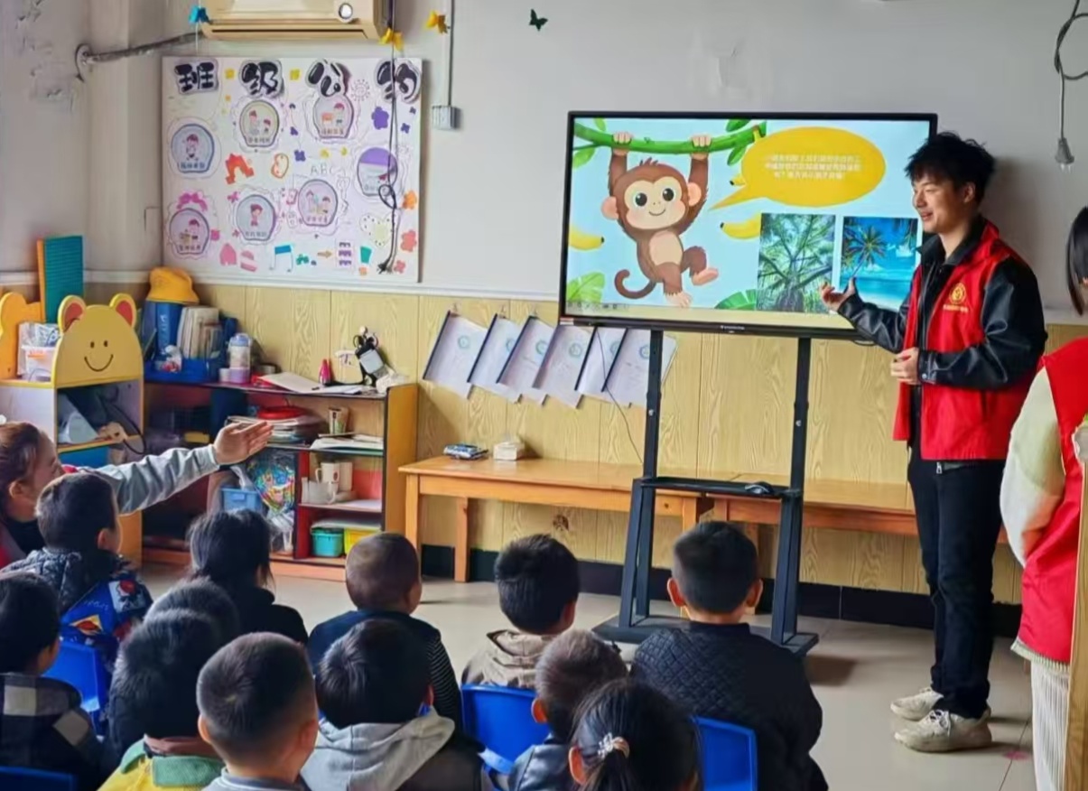 ߽ѹӢ׶԰ڹҹ԰ﲥɫ