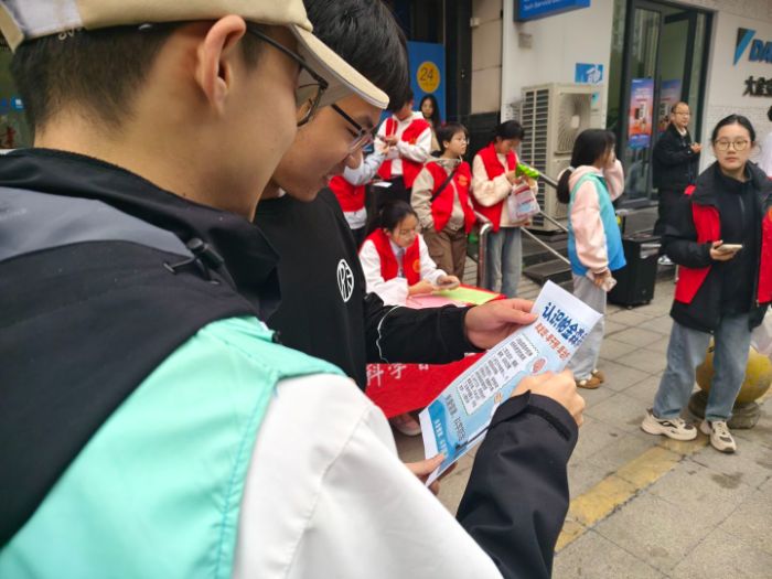 ҽҩѧԺǾˡŶУ׼о