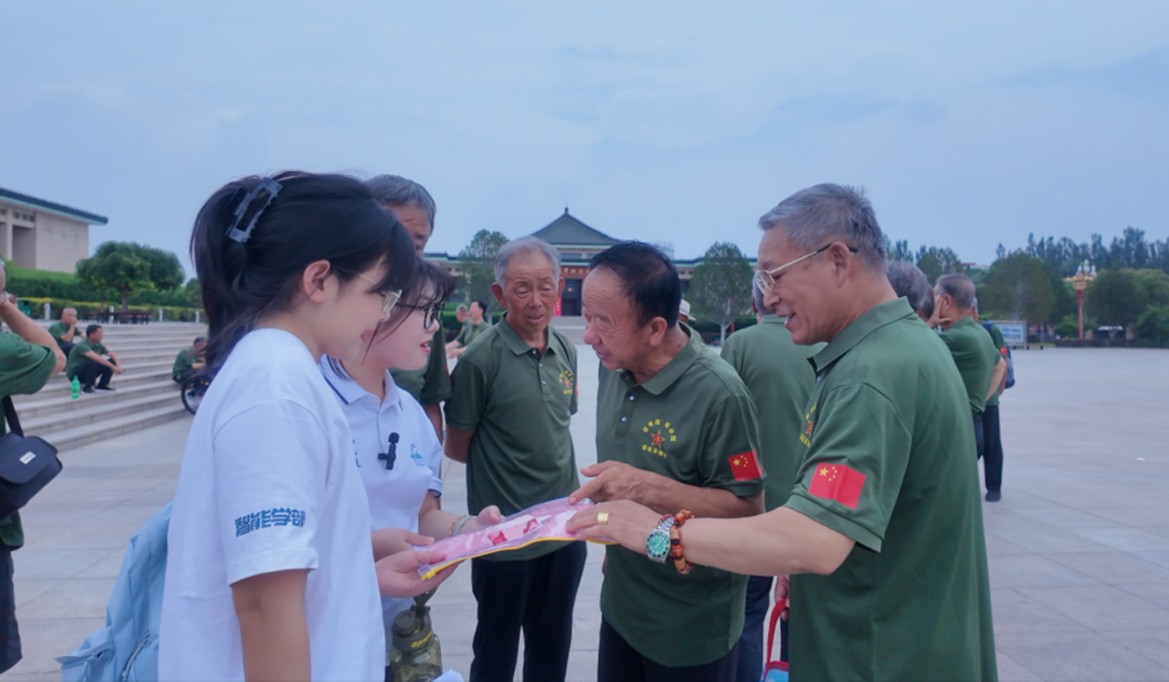 ѭ�ص�ս���㼣��̽����ͬ������ ����������ѧ�Ӹ���·��̫�м����׷�ݾ���սӡ��