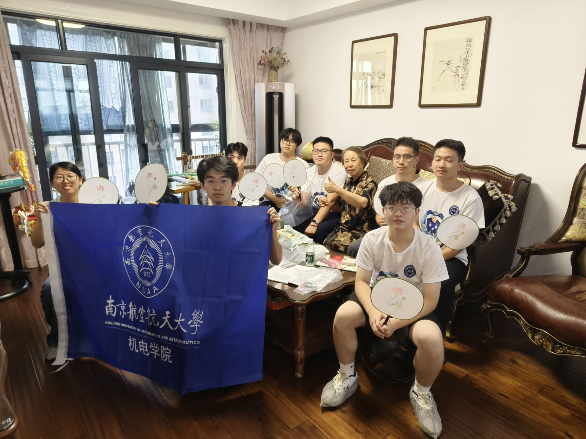 ���ഺ֮�ģ�������֮Լ�����Ϻ�ѧ������̽Ѱ������ϵĴ��С�