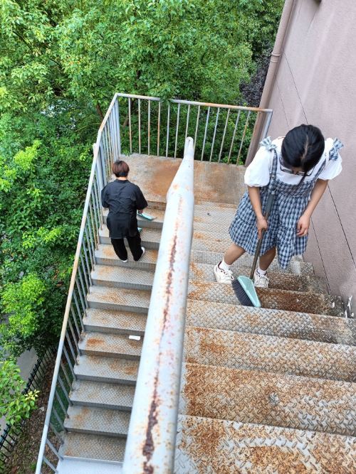 ��ԺС�Ӹ���������ʵ���