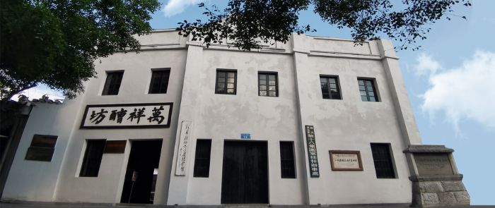 ��ɫ����ҫ��·����������ӳ����