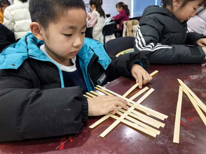 ���ܷ��ţ�����ʵ�񡪡�ɽ����ѧ ��ɽ��΢�⡱ ֧����̽��ʵ����ѧ֧����ģʽ