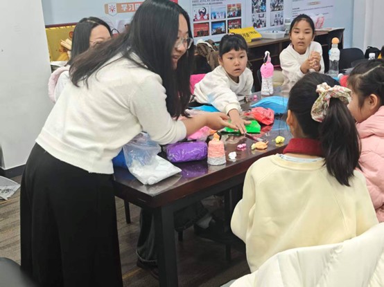 ��ɫ������Ϸ����ͯ�ġ�����ɽ��΢�⡱֧�̶�Ϊ�����Ǵ�����������