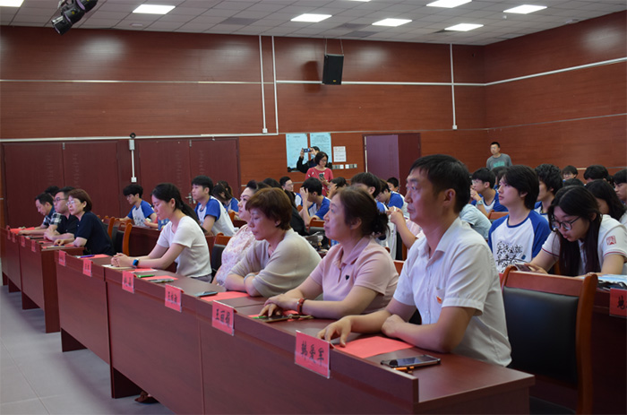 ���ǵĴ�������С�����ǣ��������� ����ഺ Я�ֳɳ�