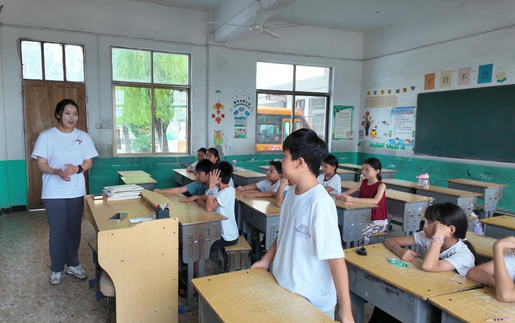 �Ŷӳ�Ա����С���ѽ��л���