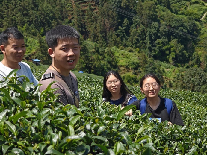 ����ʦ����ѧ����֮���Ŷӣ�̽Ѱ����ɲ��δ���·�����ܺ�����巢չ