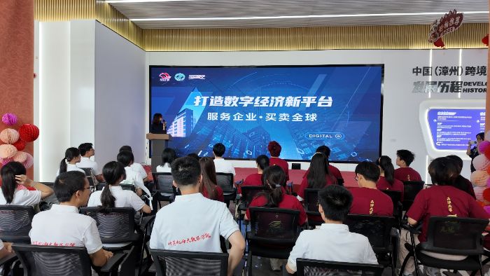 н���ഫ���������� �羳�����·�����ɫ��������Ũ���ǻۿƴ�չ��ͼ���ഺ��̸�۳���