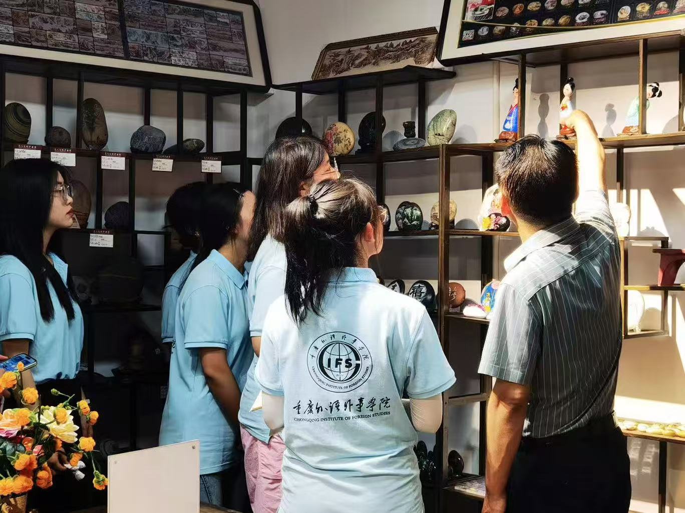 ���н��Ĵ����࣬���ܻòʻ��ഺ | ʵ���Ŵ��쿪��һ��������Ļ���������������ȶԻ�