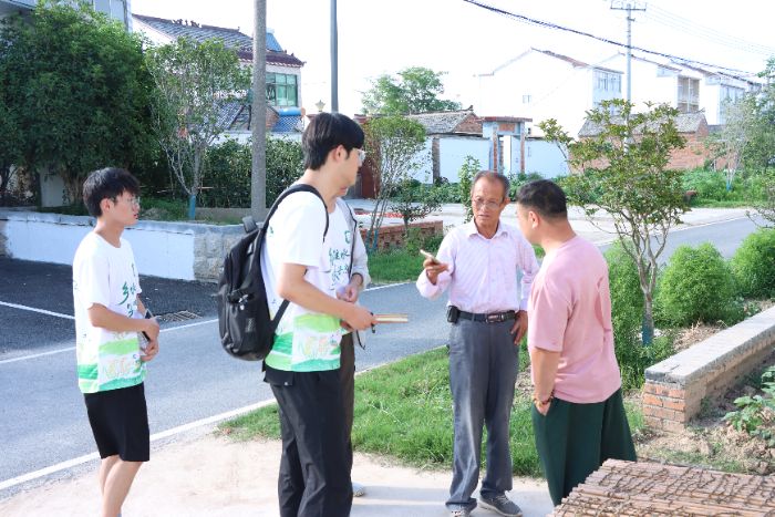 �ഺ����ˮ��ʵ�������� �����Ͼ�ʦ����ѧѧ��̽�û��������ˮ��������ɫ�����