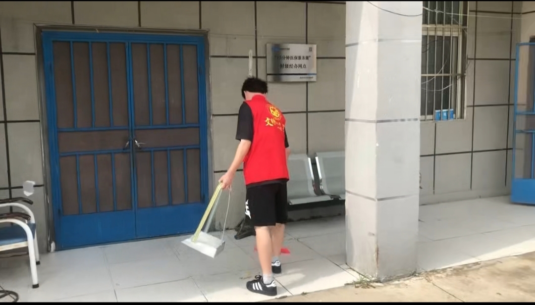 ����ѧԺѧ�Ӹ����Ĵ忪չ�ۺ�־Ը����