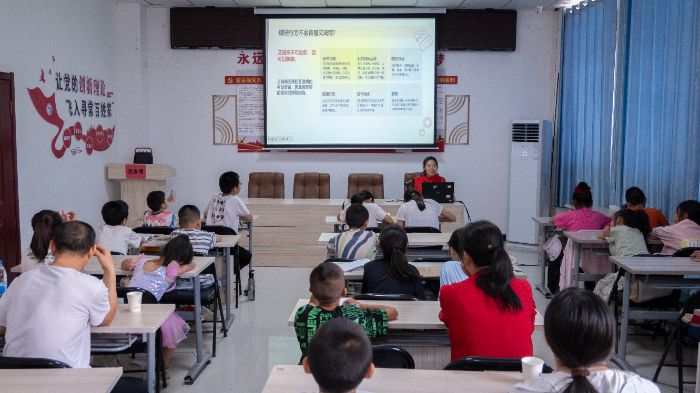 ����ľ��ѧ����ѧ��ʵ���У�������������������������ȫ����