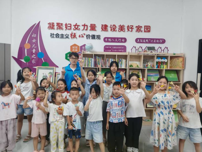 ���������Ƽ���ѧұ�𹤳�ѧԺ �������ɳ��밮��ͯ���С��߲ʼ���ר��־Ը�����������ʵ����ʵ����ʵ������