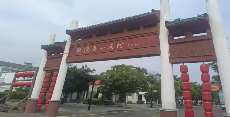 �ĸ�ӡ��.�ഺ���죺С�������ϵ�������ʵ���ռ�