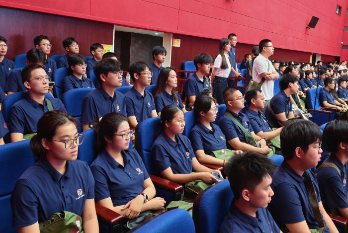 �ϴ��Ƽ��ŶӾ���ɽ��ɫʵ����ʵ