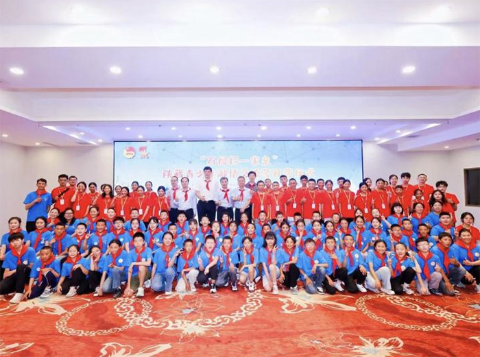 ����ѧ�������穦����Я��ѩ�򣬹����Ž���ƪ