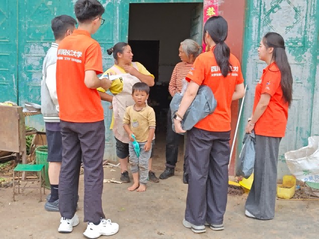 �Ĵ��ữ����ѧѧ�ӡ������硱������ͷ���ǻ�����������ͼ