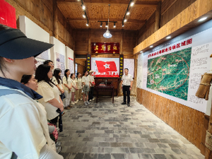 ���Ļ��壺�մ�ѧ������������Դ�Ϊ����д�ӱ���ɫ����ƪ��