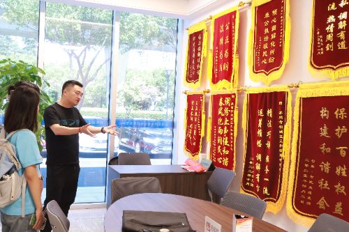 �Ӻ���ѧѧ�Ӹ�����ʡ�����п�չ�й���ɫ������Ƶ���