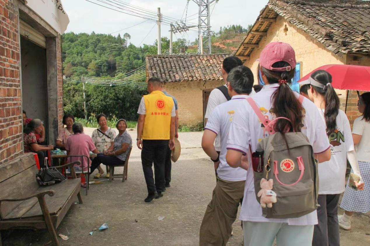 ��ʦѧ�Ӹ���ɽ��������׼���ů���ģ��ഺ����������